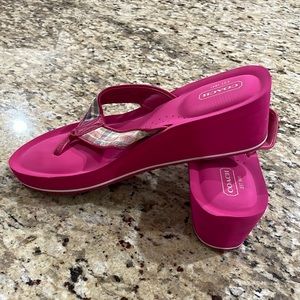 Great Condition - Coach Jaicee Flip Flop Wedge Thong Sandals